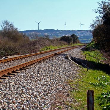 Lançado concurso de 68,5 milhões de euros para modernizar parte da Linha do Oeste